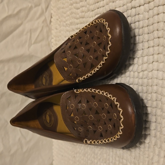 Nurture Gardner Leather Laser Cut Loafer sz 8M - Picture 1 of 5